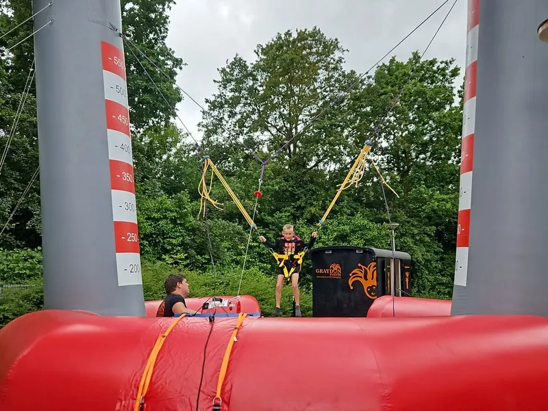 Pakket: Jump Factory
