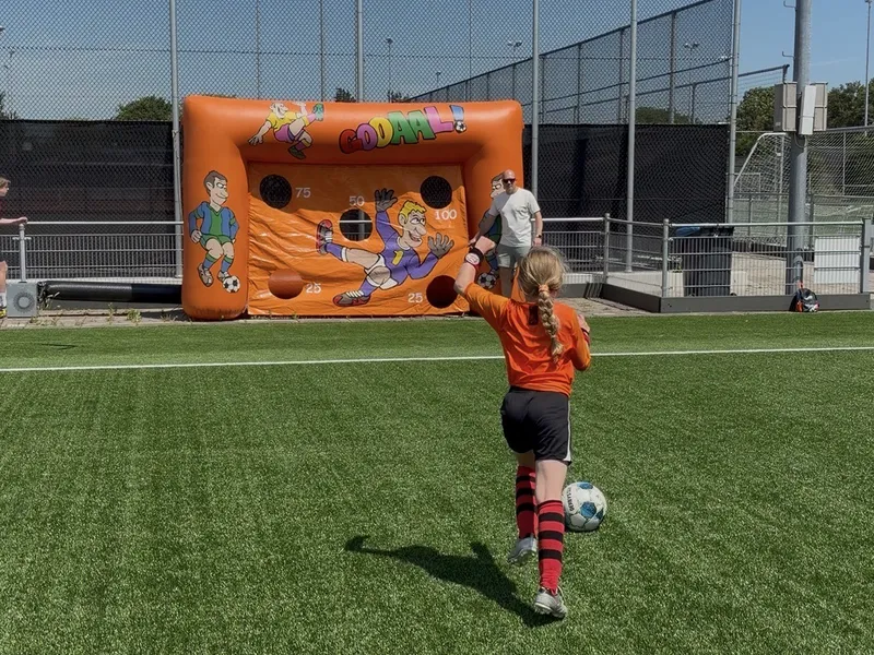 Pakket: Strike a goal