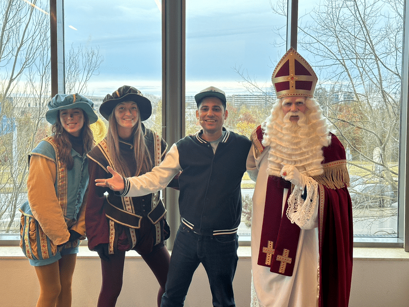 Aires en het Boek van Sinterklaas 