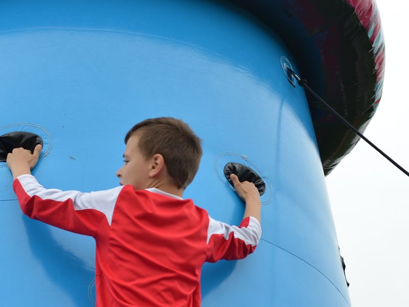 Pakket: the Battle Zone 