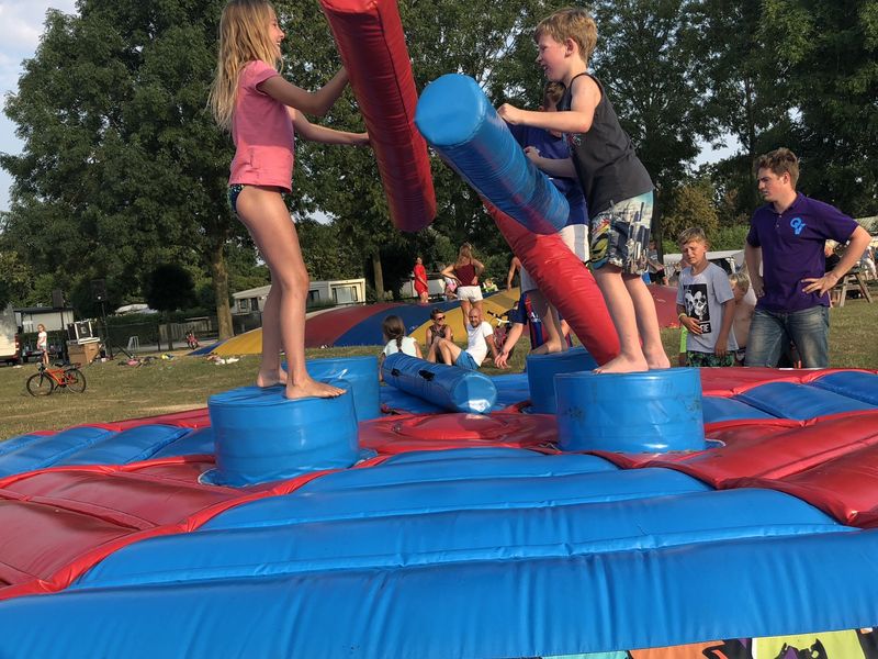 Pakket: the Battle Zone 