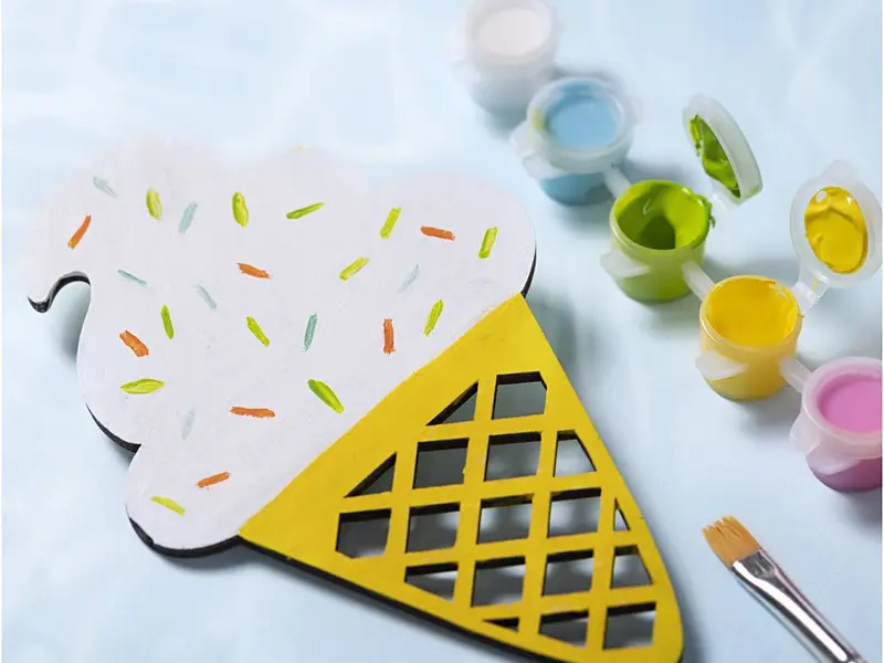 Het Kids Ateljeej: Workshop - Houten ijsjes schilderen